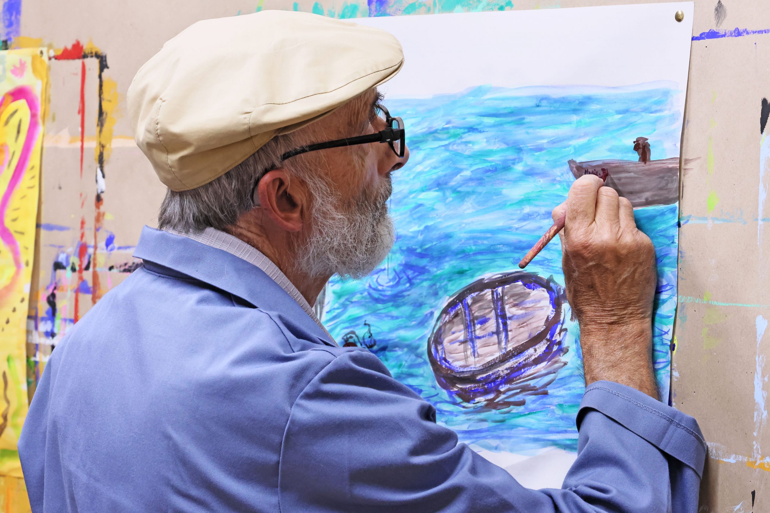 alt=atelier de peinture libre saint julien chapteuil Au Piano des couleurs cabane a peindre jeu de peindre jouer avec la couleur concentration activité détente relaxation confiance en soi pinceaux peinture répétions geste de peindre pédagogie Montessori Le Puy En Velay Yssingeaux Auvergne Rhône Alpes